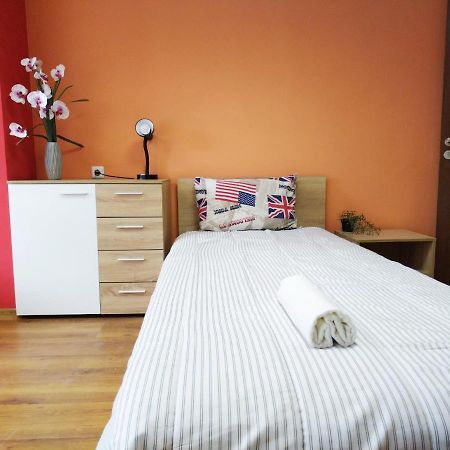 Roma Hostel Varna ภายนอก รูปภาพ