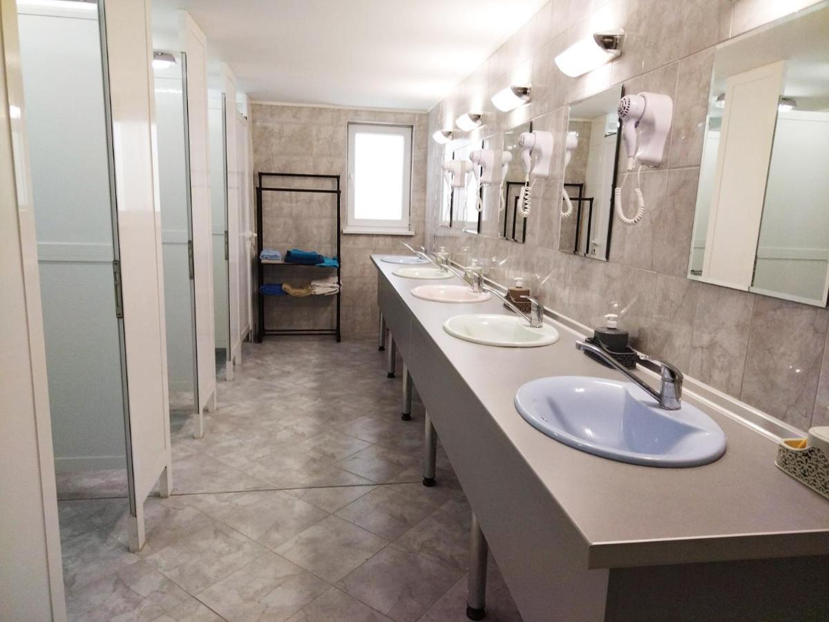 Roma Hostel Varna ภายนอก รูปภาพ