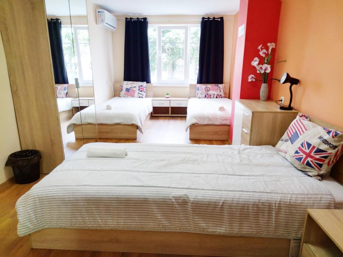 Roma Hostel Varna ภายนอก รูปภาพ