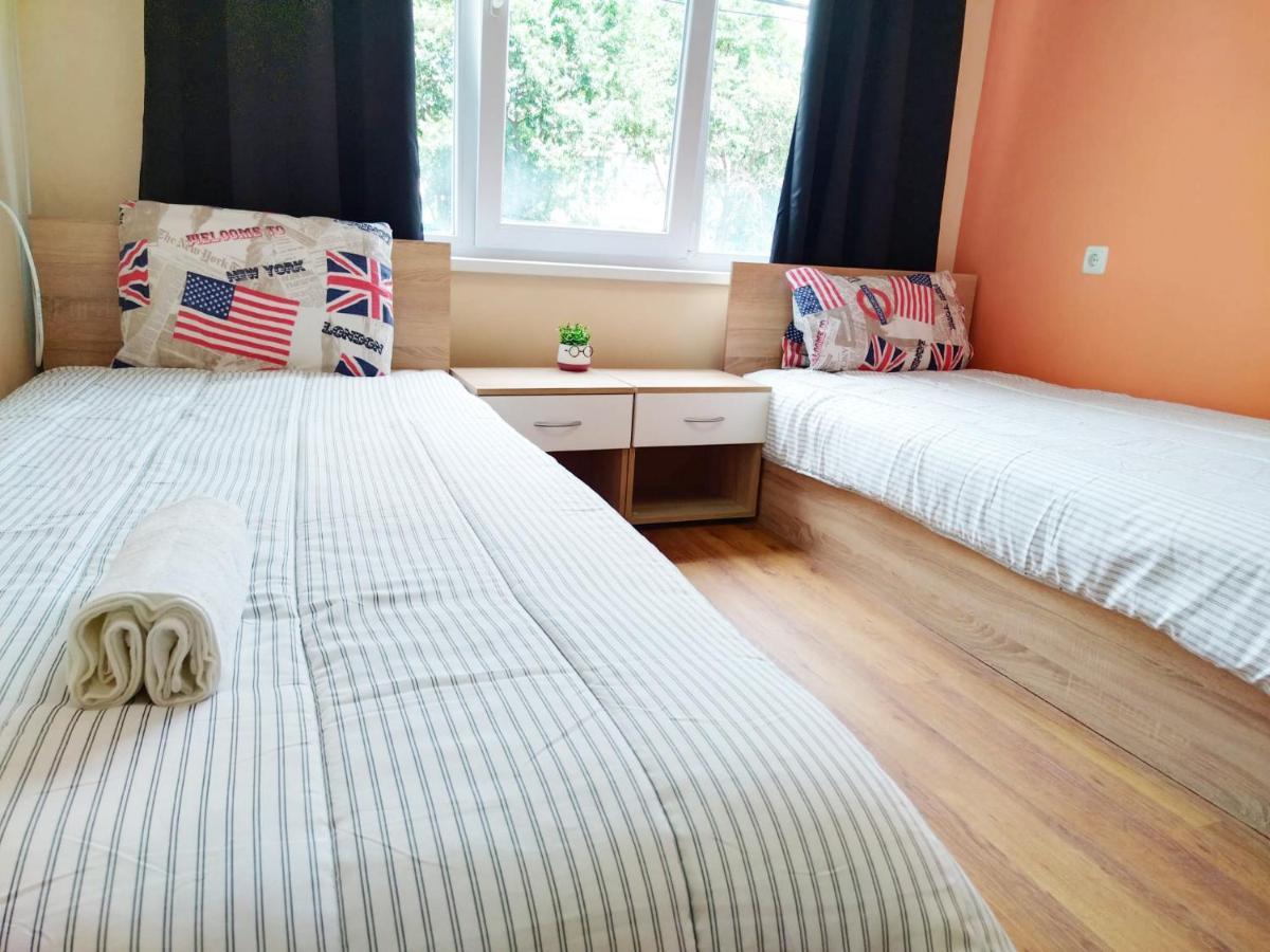 Roma Hostel Varna ภายนอก รูปภาพ