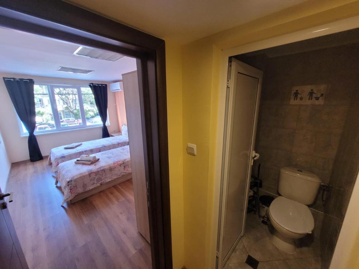 Roma Hostel Varna ภายนอก รูปภาพ