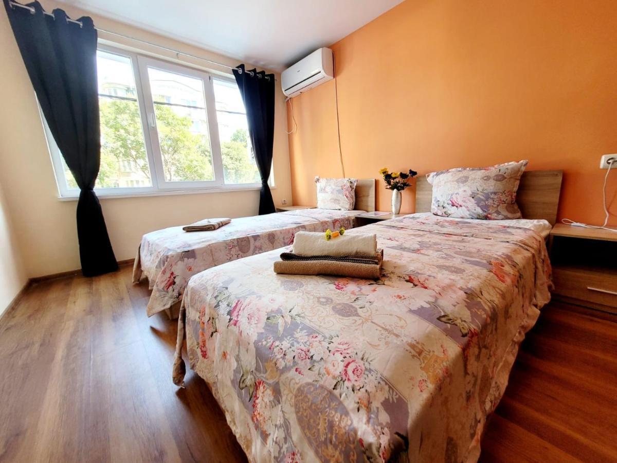 Roma Hostel Varna ภายนอก รูปภาพ